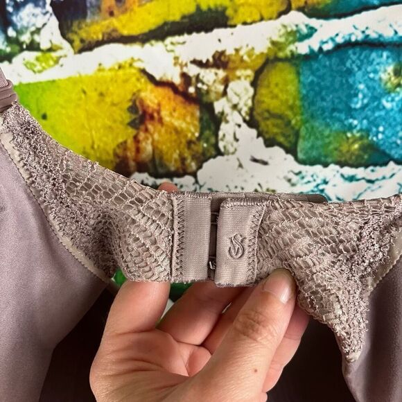 Victoria's Secret Body by Victoria Lined Denim Bra Size 36C - Picture 4 of 6